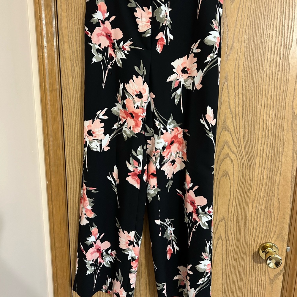 White House Black Market Flowered Pants